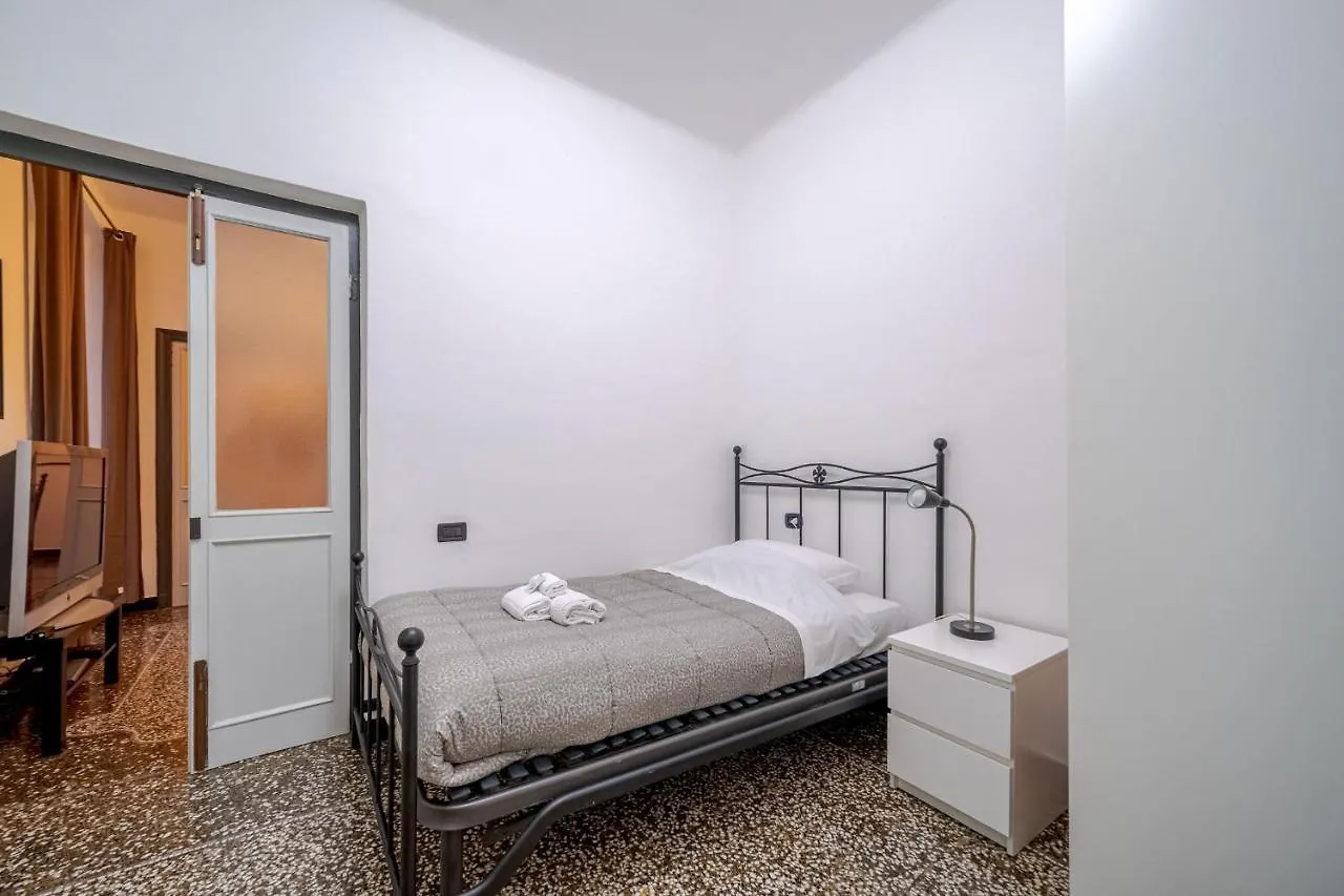 Genoa Porto Antico Central Comfy Apartment